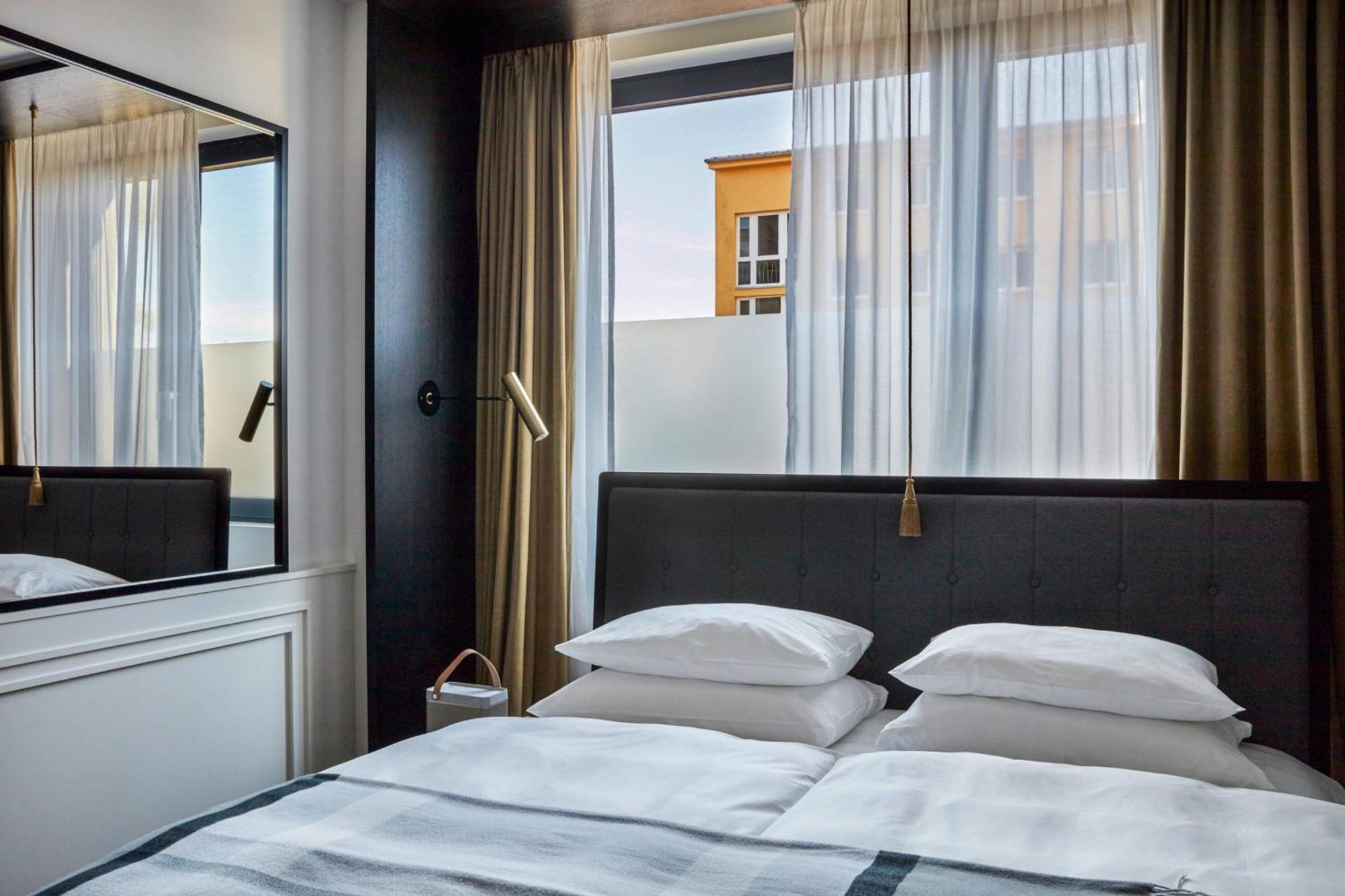 Roomers Munich, Autograph Collection Ngoại thất bức ảnh A room at the hotel